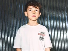 Name It cloud dancer t-shirt med sejt print